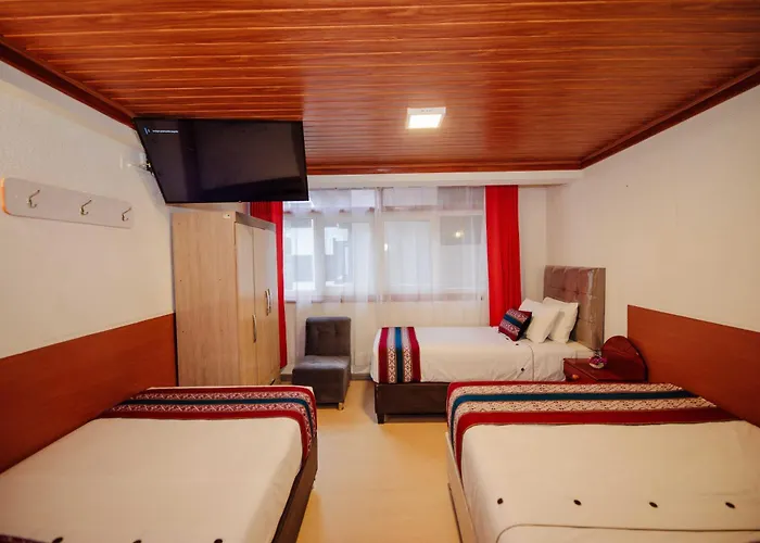 Hotel Humantay 3*